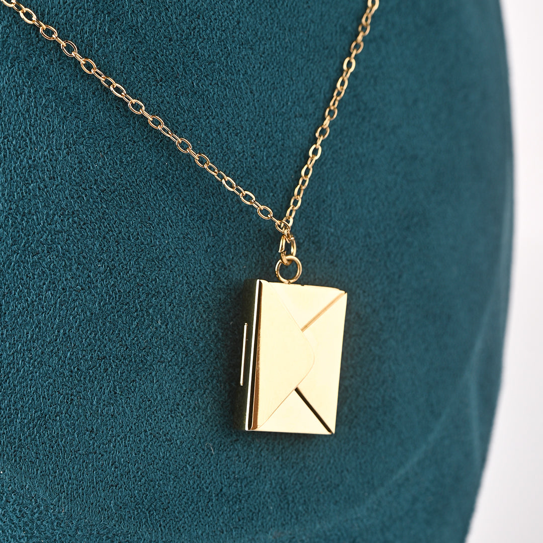 CZ-236 | Envelope Necklace