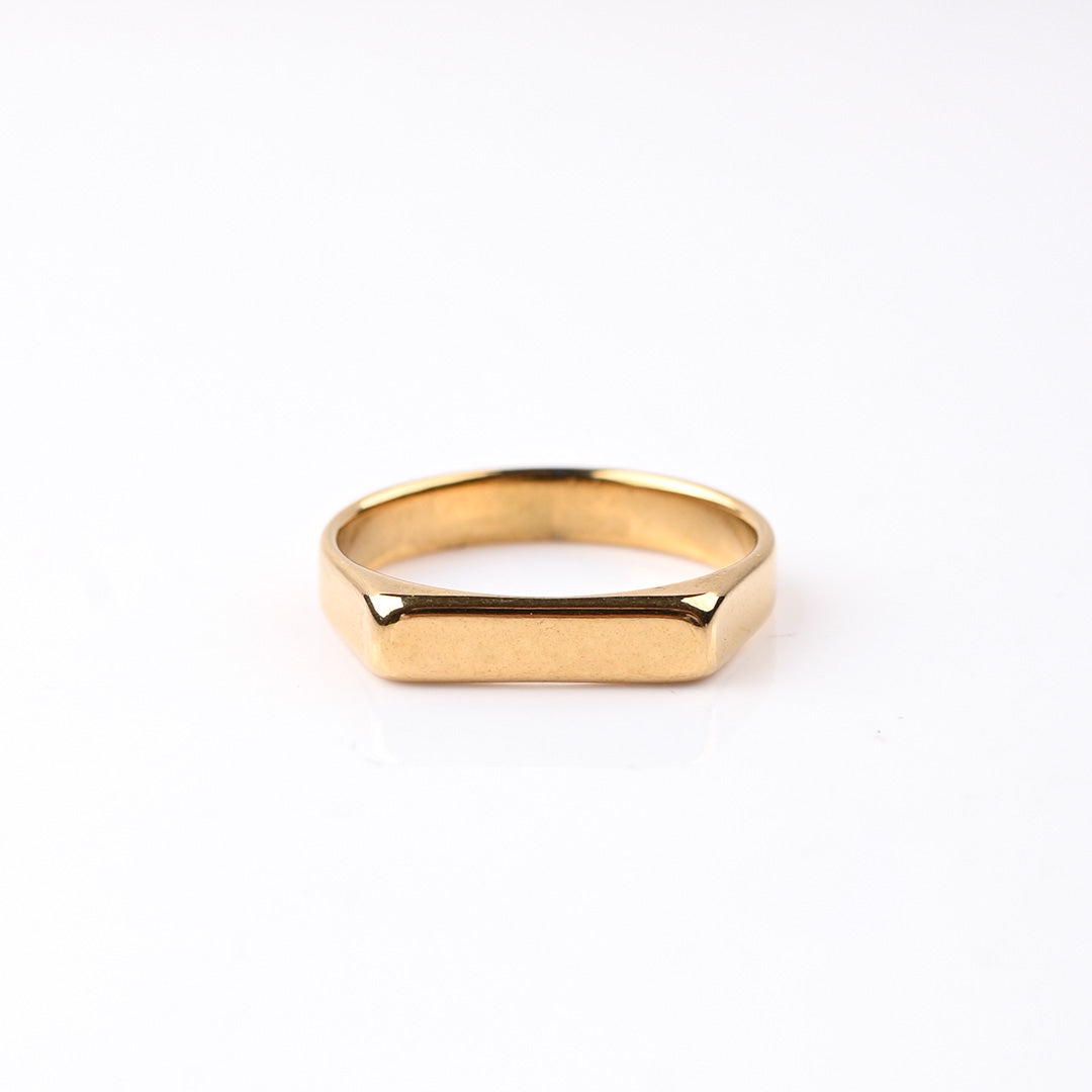 CM-005 | Signet Ring - Golden
