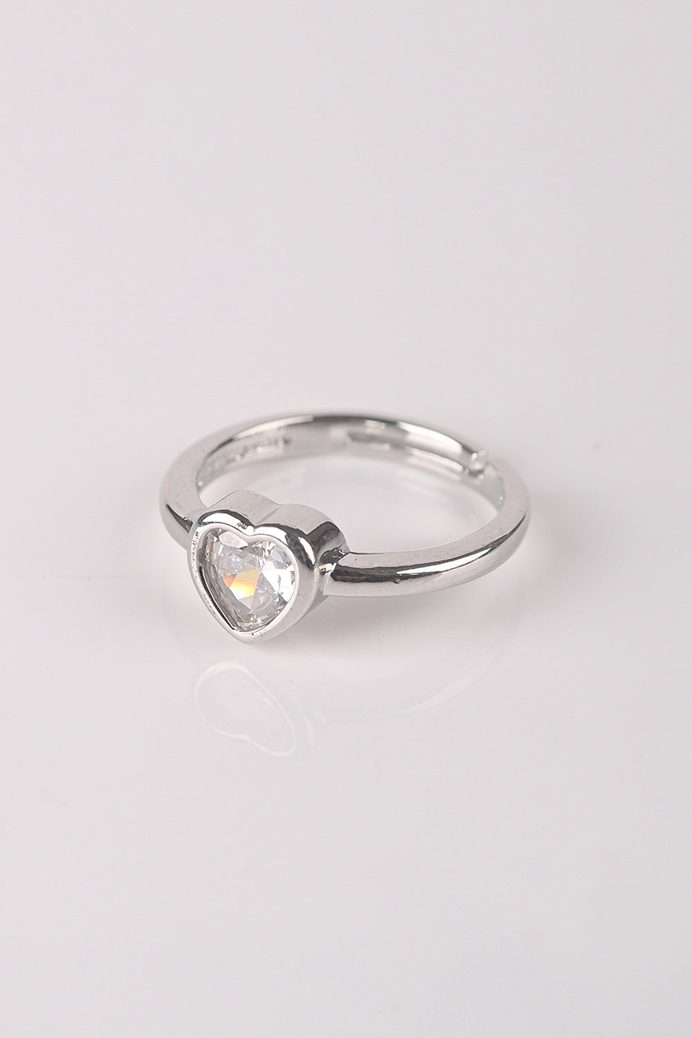 CZ-281 | White Heart Ring