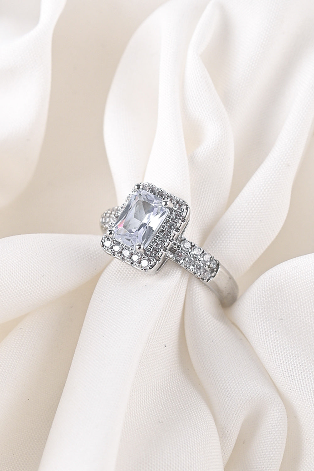 CZ-241 | blueish stone ring