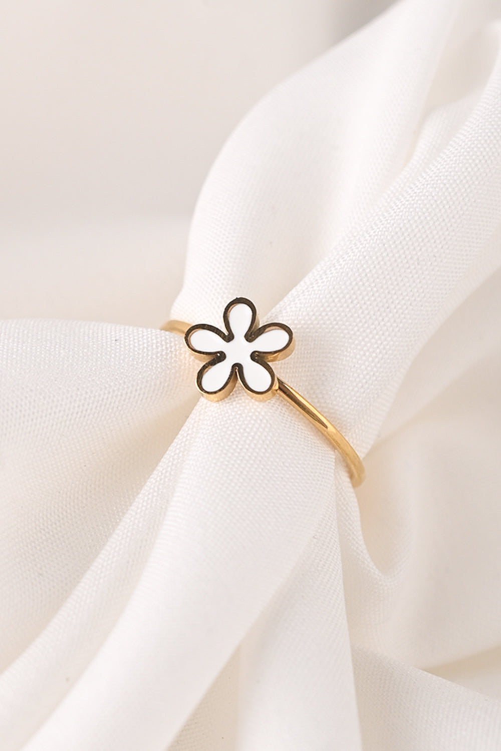 CZ-246 | white flower ring