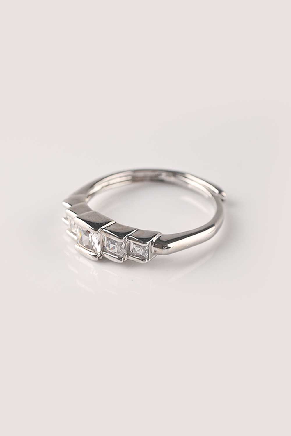 CZ-258 | sapphire breeze ring