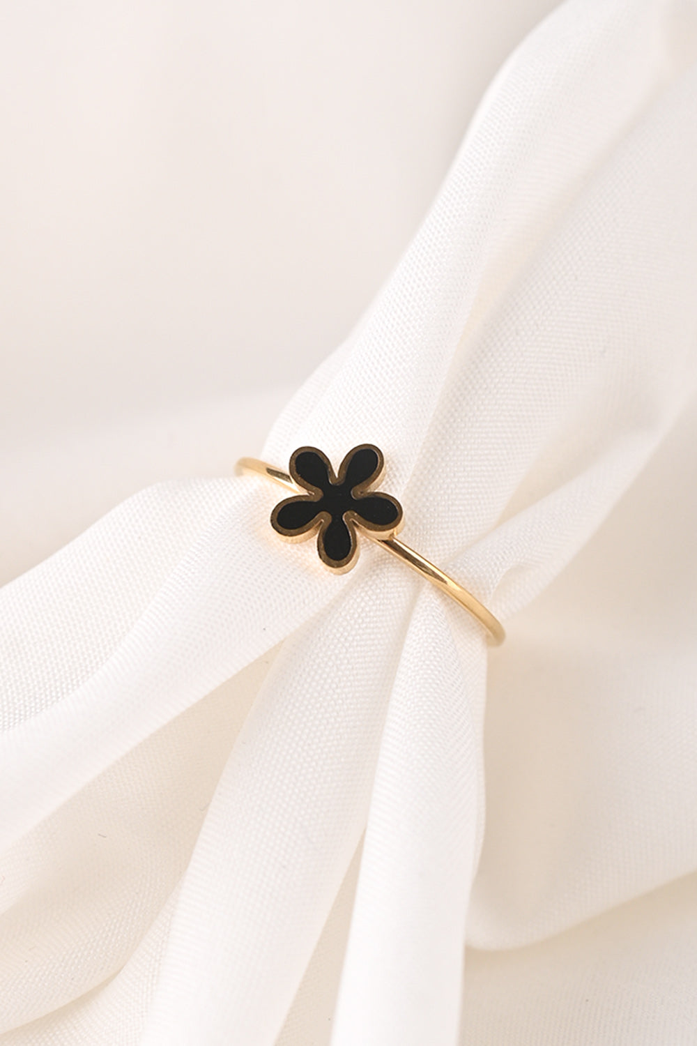 CZ-247 | black flower ring
