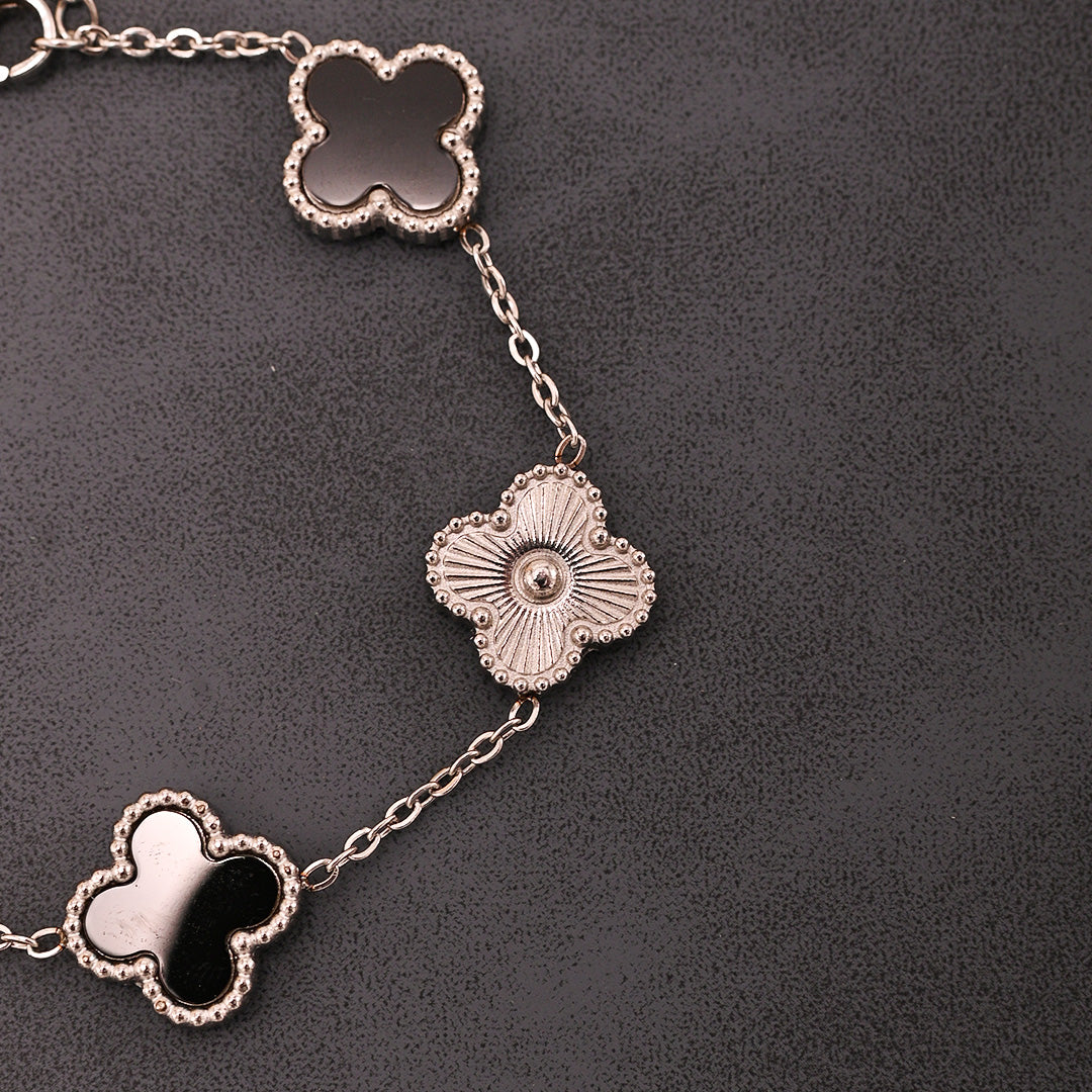 CZ-486 | Clover Bracelet