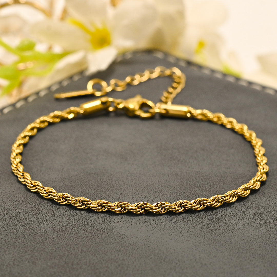 CZ-487 | Twist Bracelet