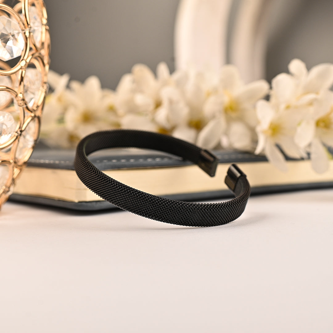 CZ-421 | Noir Handcuff