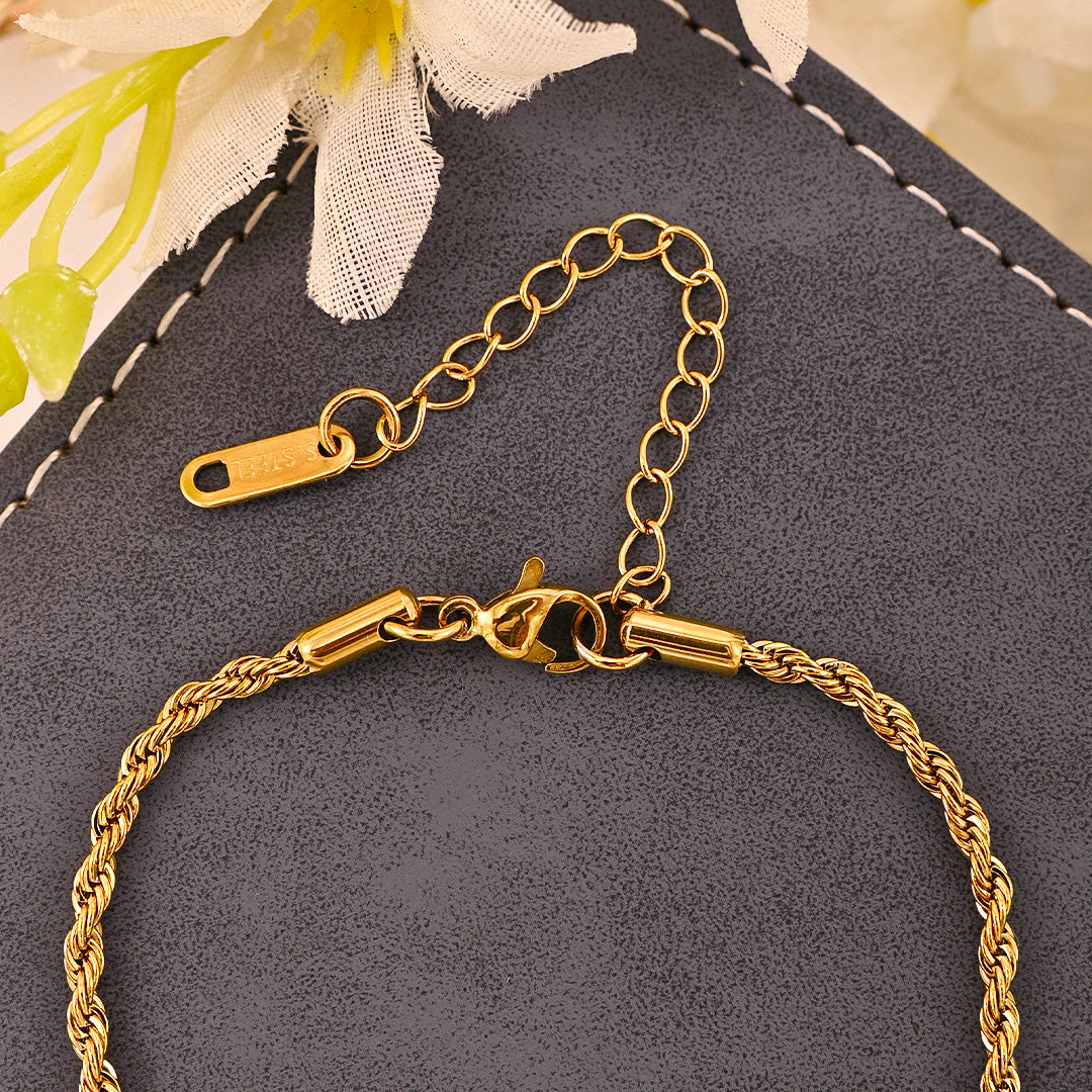 CZ-487 | Twist Bracelet