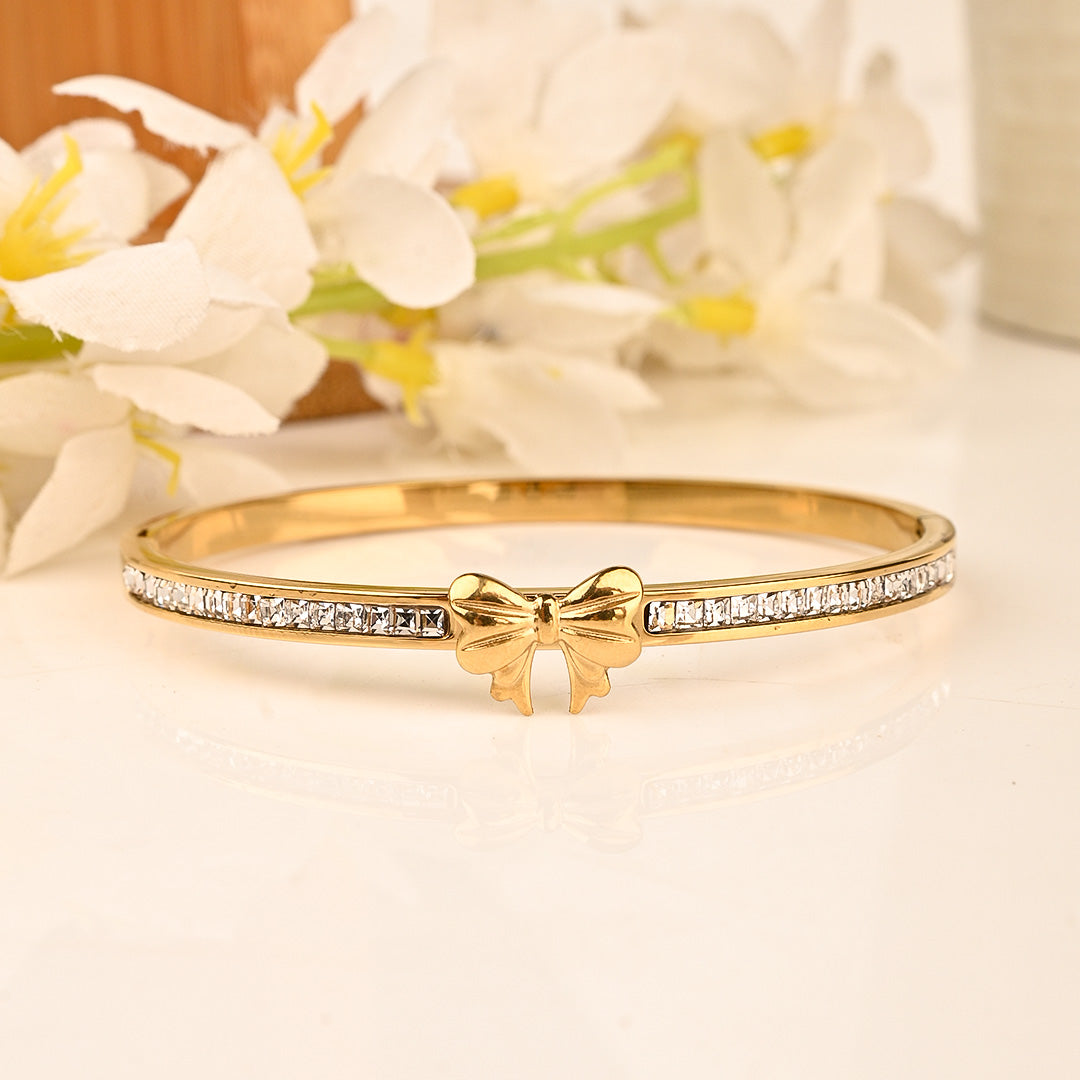 CZ-459 | Bow Handcuff